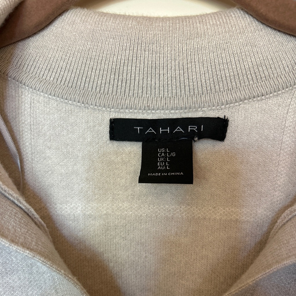 Women's TAHARI Grey & White Plaid V-Neck Sweater L - Picture 2 of 5